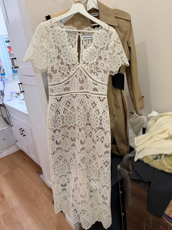 Self-Portrait Dresses & Skirts - Self-Portrait Cream Floral Crochet Midi Dress